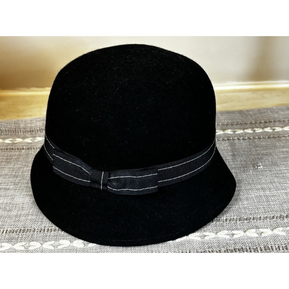 Vintage Ladies Amanda Smith Black Wool Hat